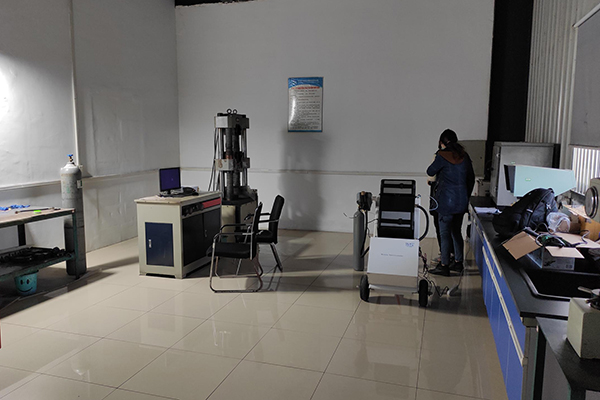 移動(dòng)式直讀光譜儀用于室內(nèi) /cxyq/20210521094410-Fnzgu9F9_lob4b3RGxrmQRasucKk.jpg